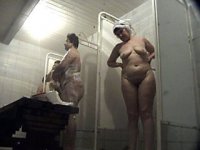 Hot shower voyeur vid for mature beauty admirers